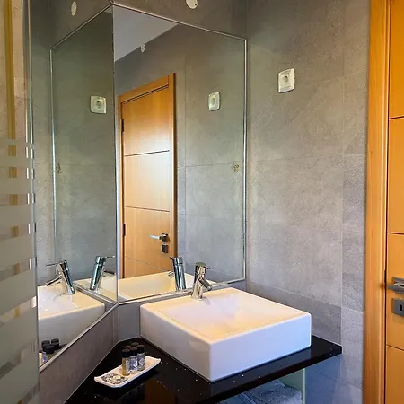 Beautiful 4-bedroom With Garden And Pool 阿尔布费拉